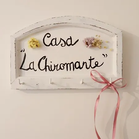 La Chiromante Naples