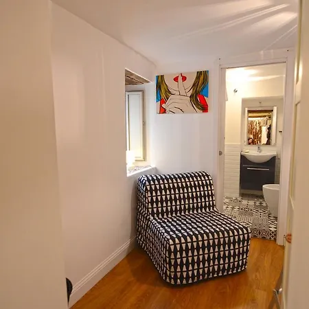 La Chiromante Apartment *